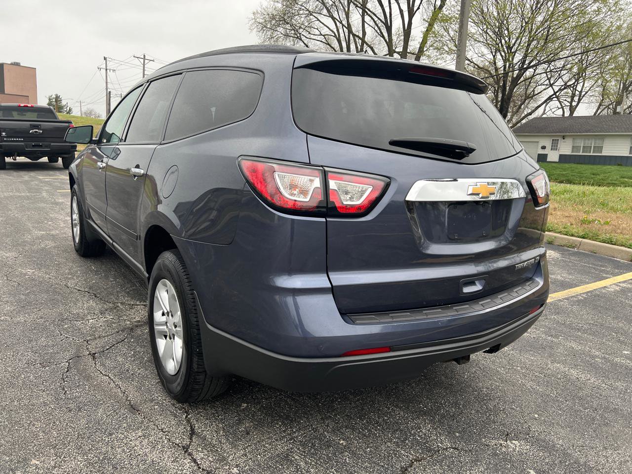Used 2013 Chevrolet Traverse LS image 3