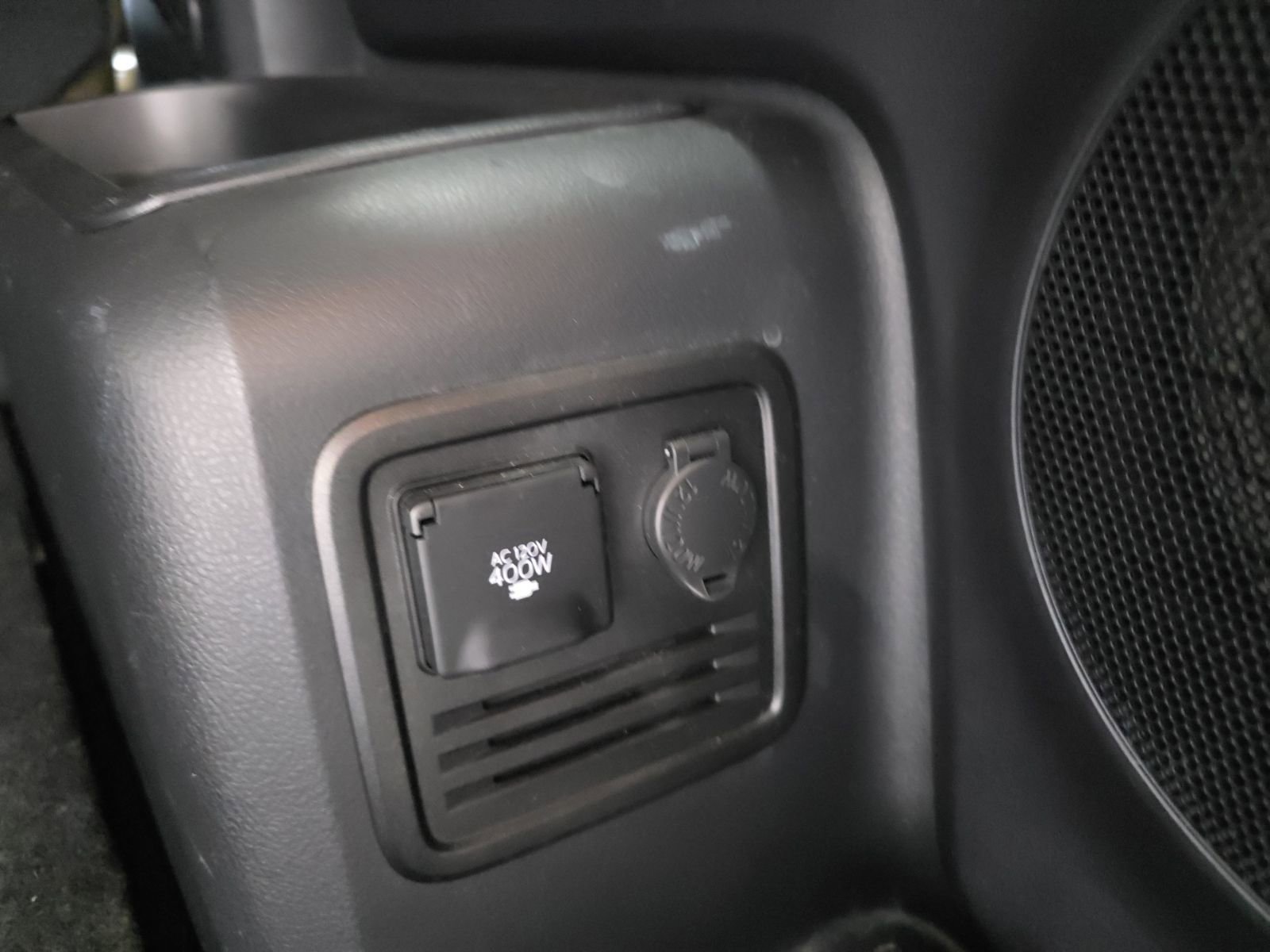 Used 2023 Toyota 4Runner Limited image 15