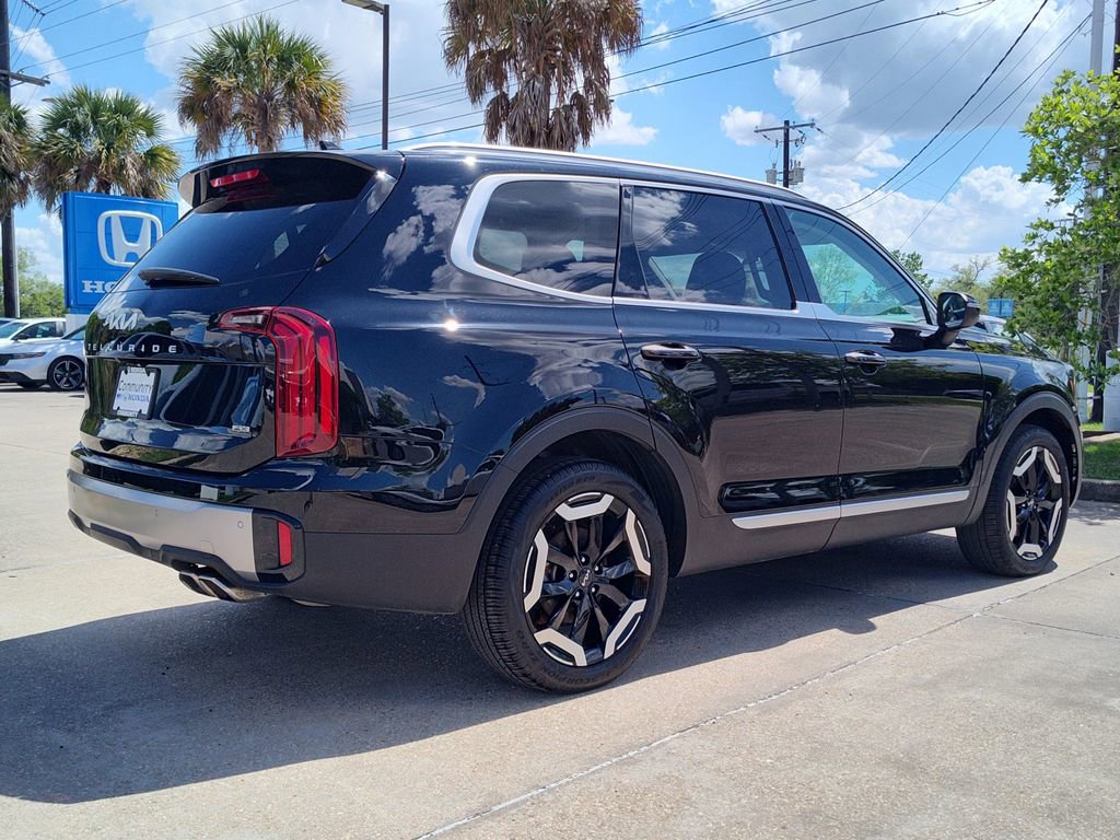 Used 2025 Kia Telluride S image 12