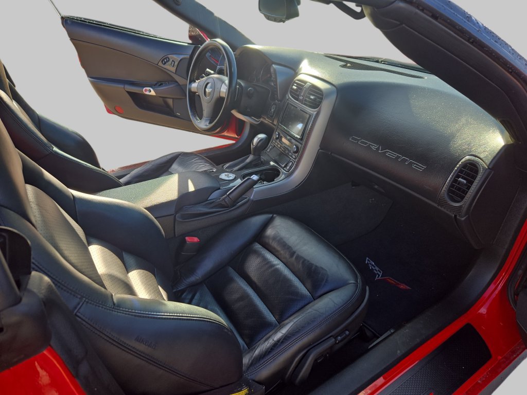 Used 2006 Chevrolet Corvette Convertible w/ Preferred Equipment Group RWD image 9