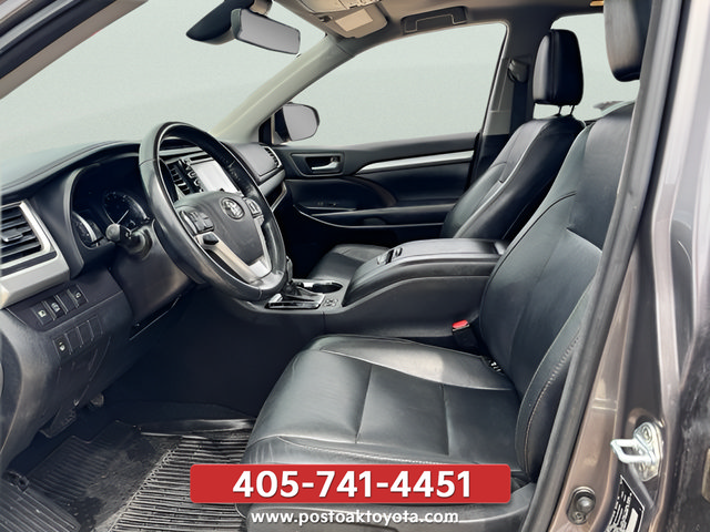 Used 2018 Toyota Highlander XLE w/ Protection Package #3 AWD/4WD image 25