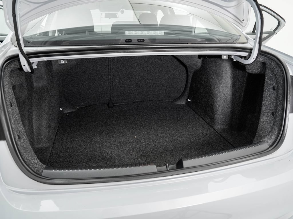 Used 2017 Volkswagen Jetta S w/ Jetta S Cold Weather Package FWD image 25