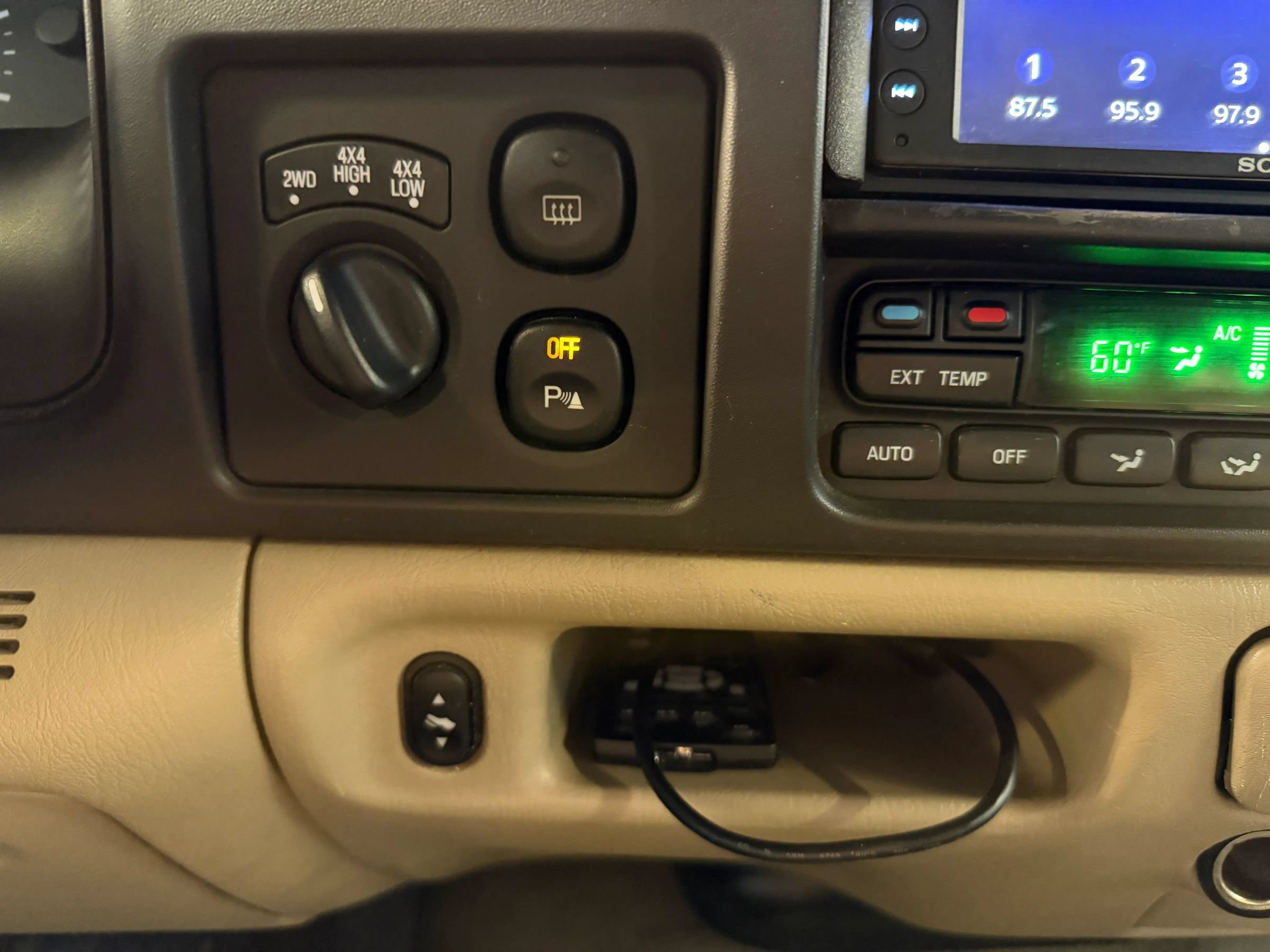 Used 2005 Ford Excursion Limited AWD/4WD image 20