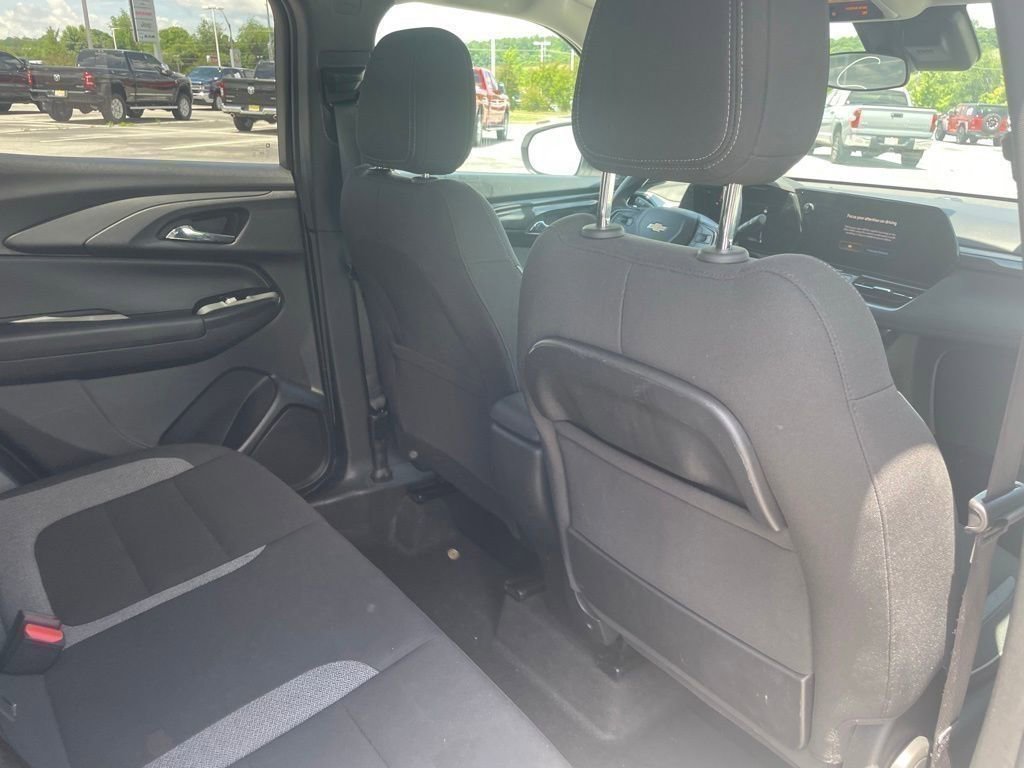 Used 2024 Chevrolet TrailBlazer LT FWD image 11