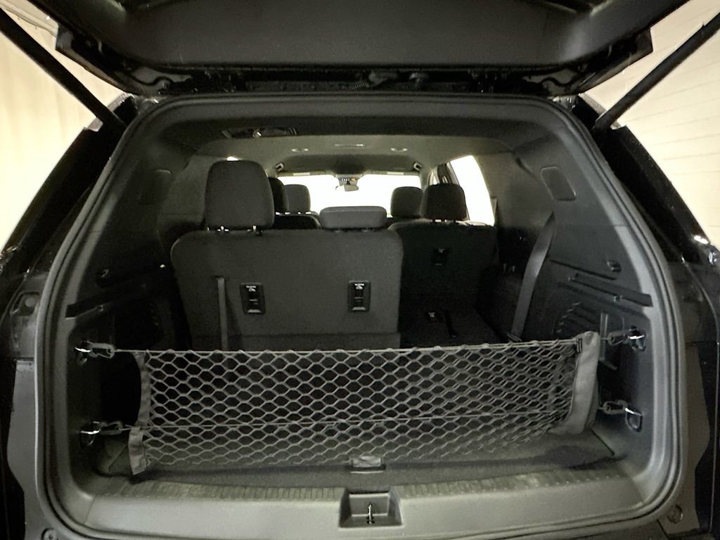 New 2025 Chevrolet Traverse LT w/ Enhanced Driving Package image 28