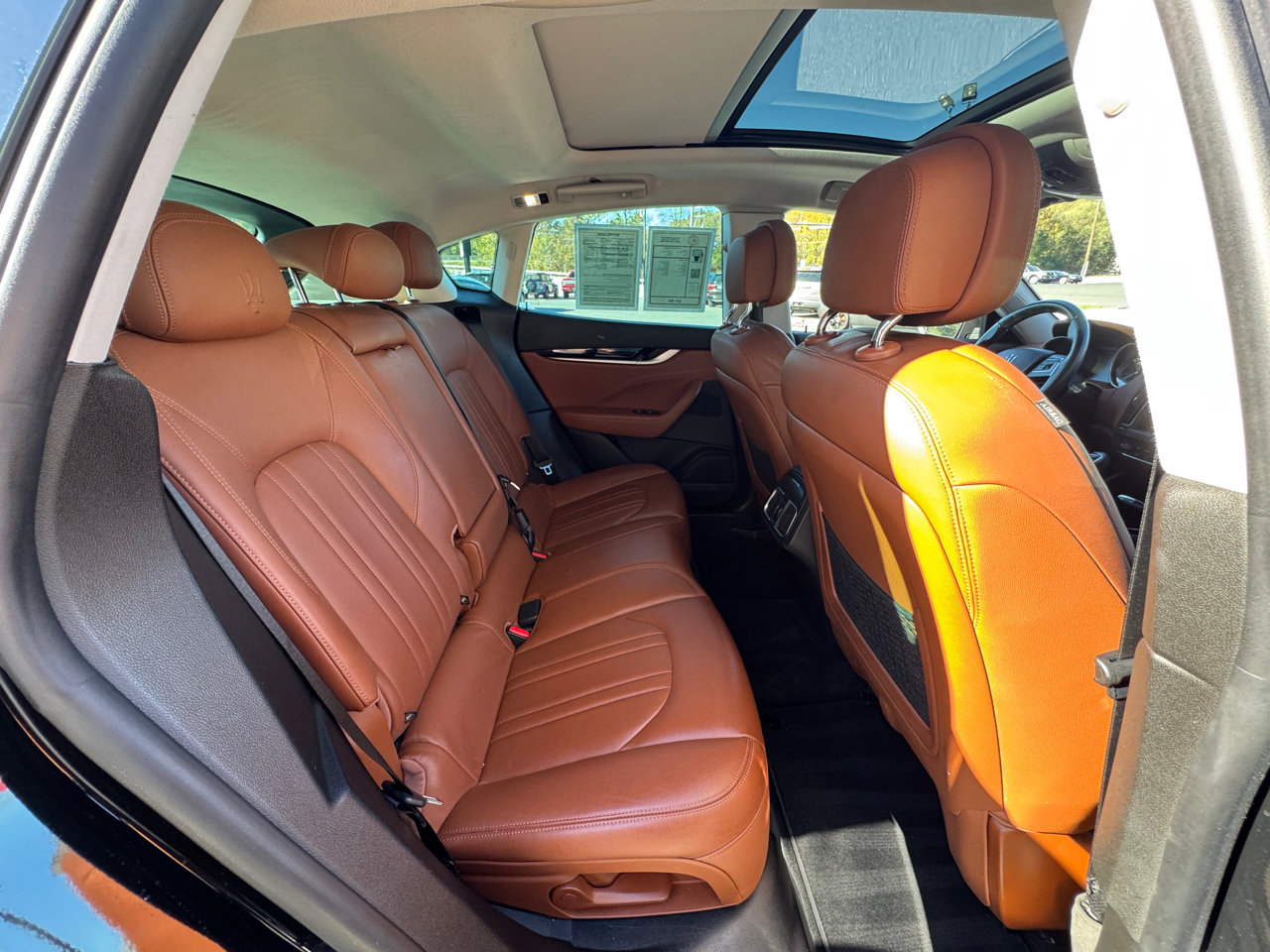 Used 2017 Maserati Levante image 16