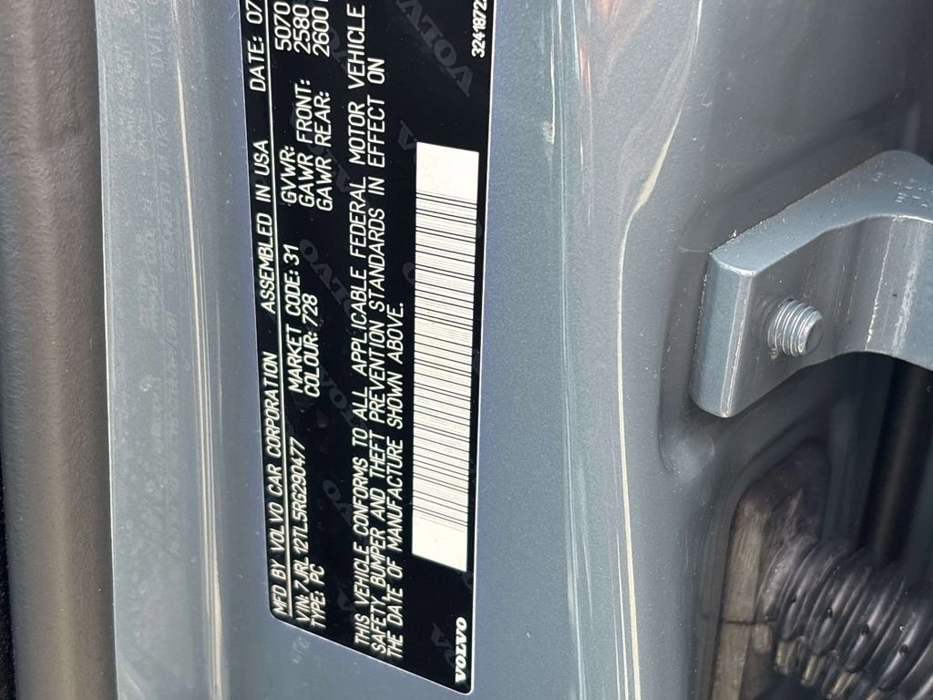 Used 2024 Volvo S60 B5 Plus image 28