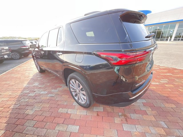 Used 2023 Chevrolet Traverse Premier FWD image 30