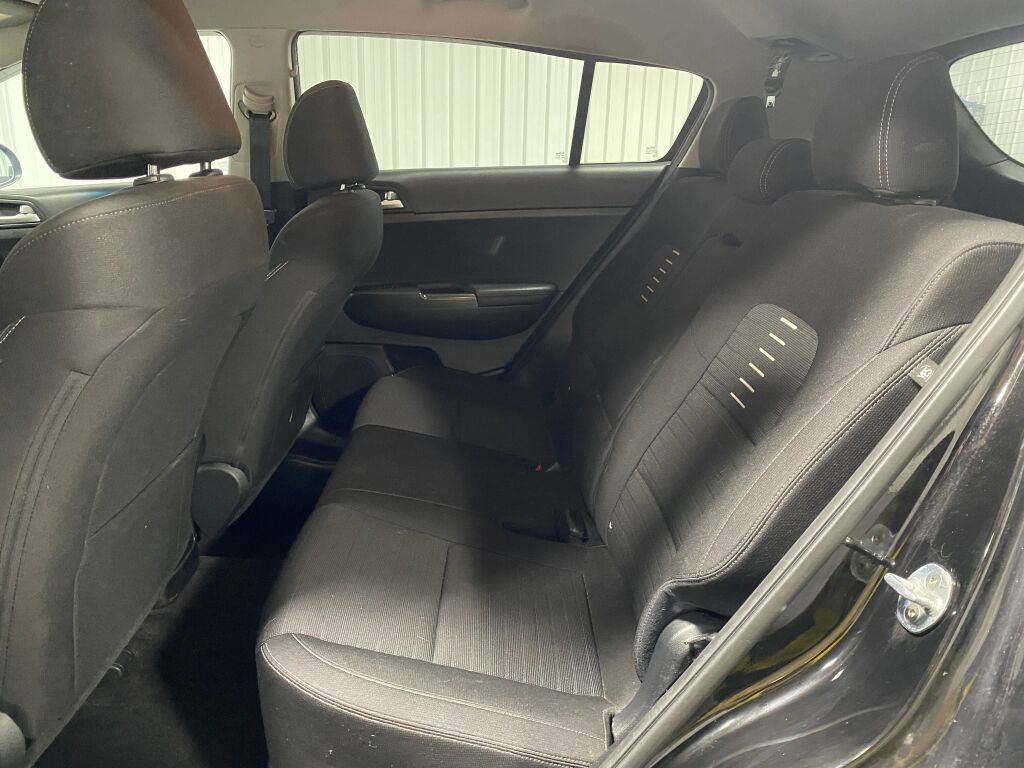 Used 2018 Kia Sportage LX image 6