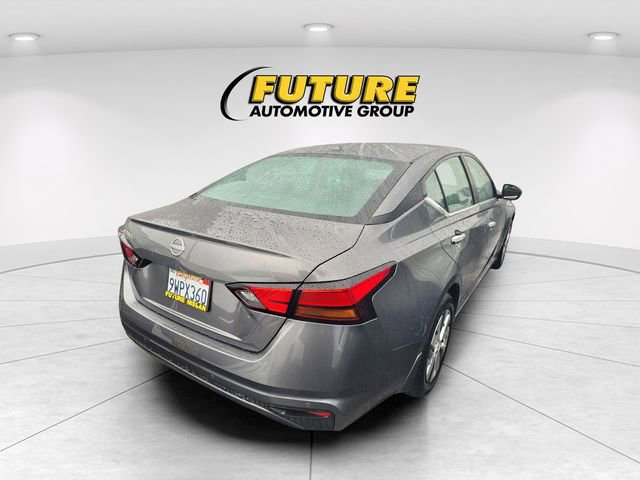 Used 2025 Nissan Altima 2.5 S FWD image 3