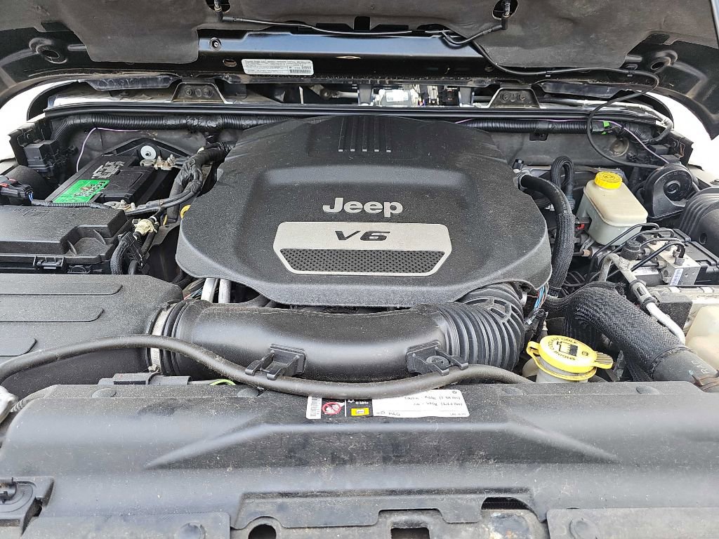 Used 2014 Jeep Wrangler Unlimited Rubicon w/ Connectivity Group image 55