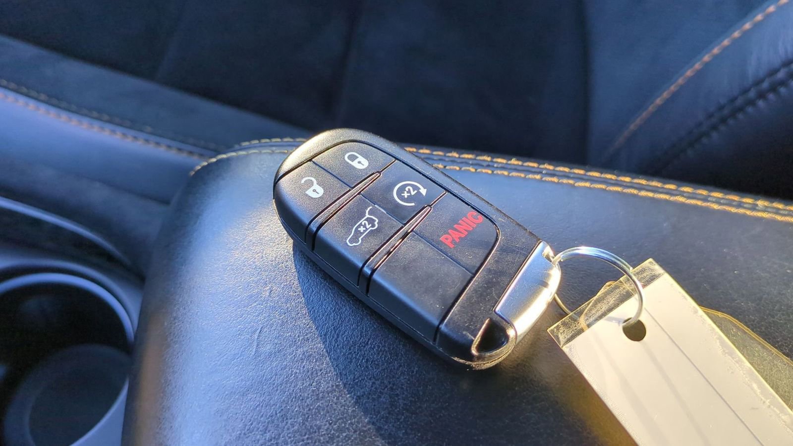 Used 2023 Dodge Durango R/T w/ Hemi Orange Plus Package image 45