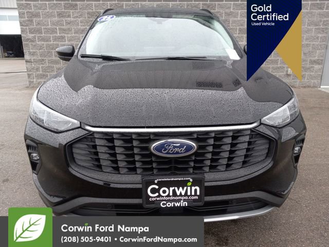 Certified 2025 Ford Escape Platinum image 10