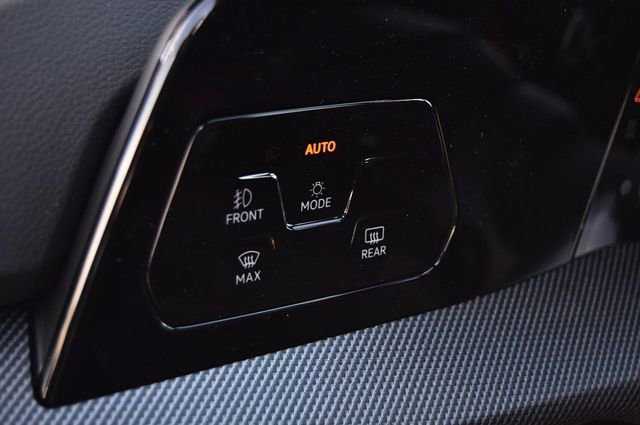 New 2026 Volkswagen GTI SE image 10