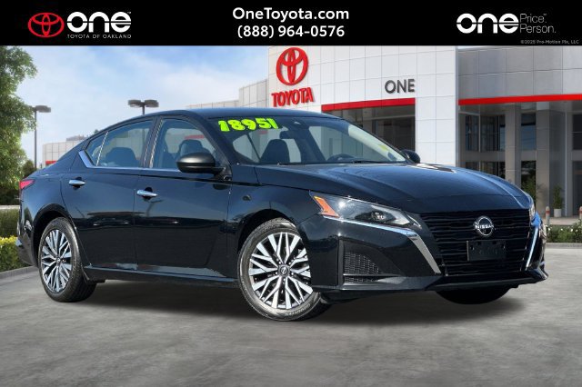 Used 2024 Nissan Altima 2.5 SV