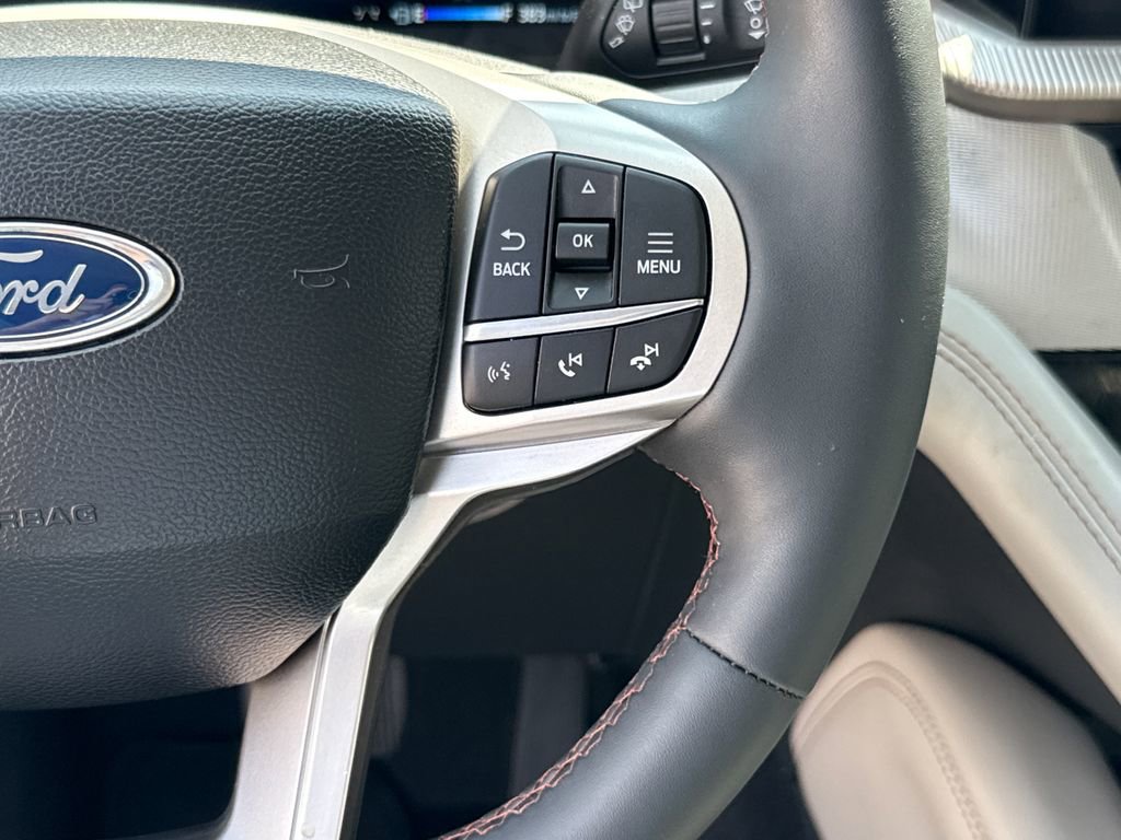 Used 2025 Ford Explorer Active w/ Active Comfort Package image 16