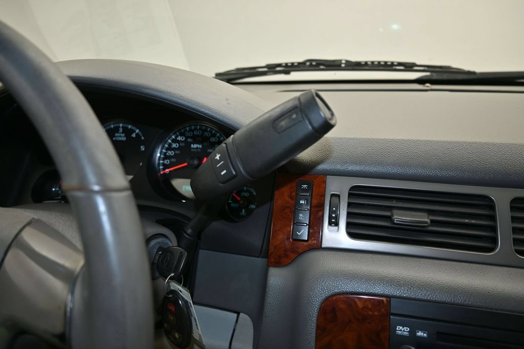 Used 2013 Chevrolet Tahoe LT RWD image 15