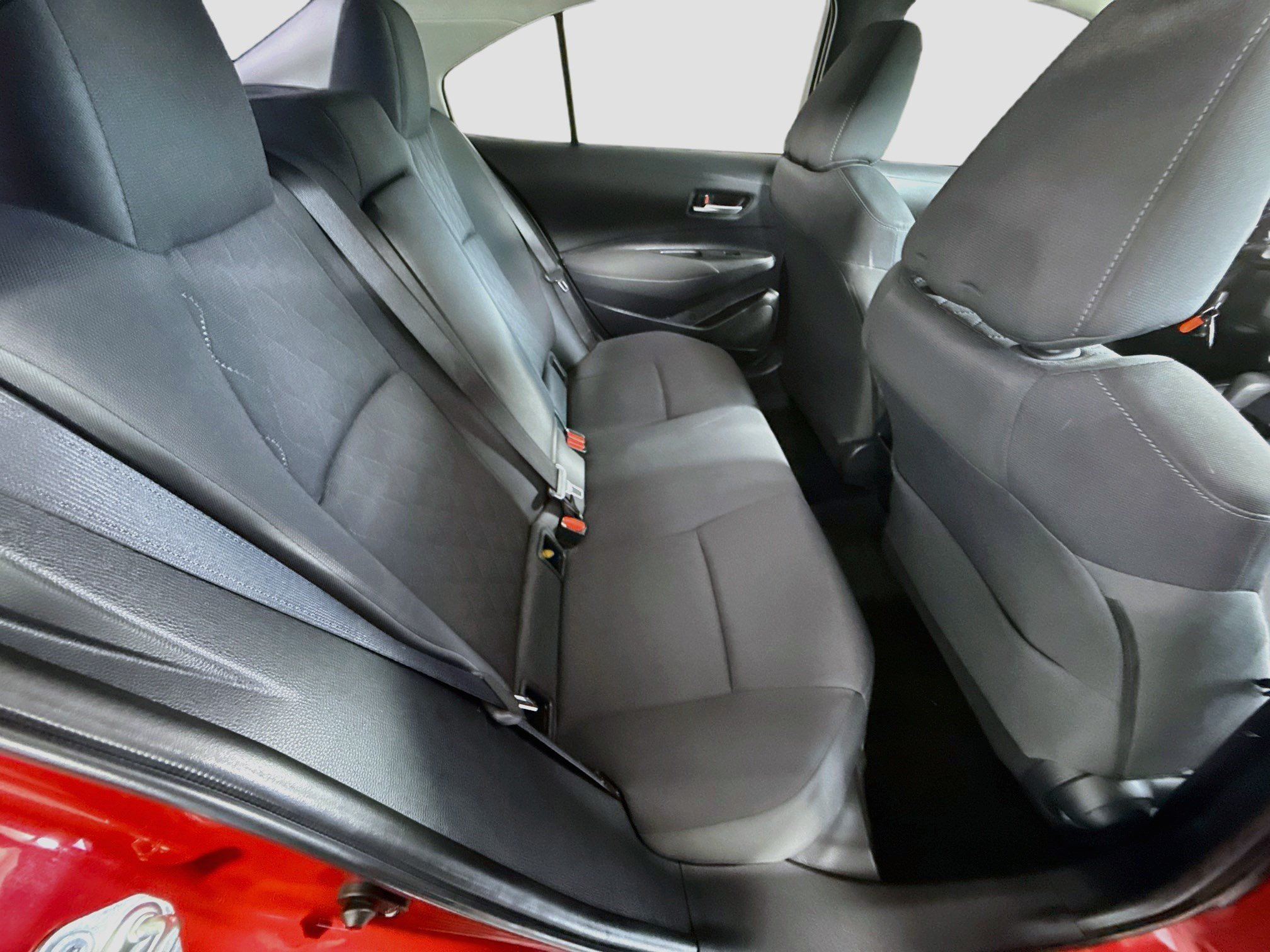 Used 2020 Toyota Corolla LE FWD image 26