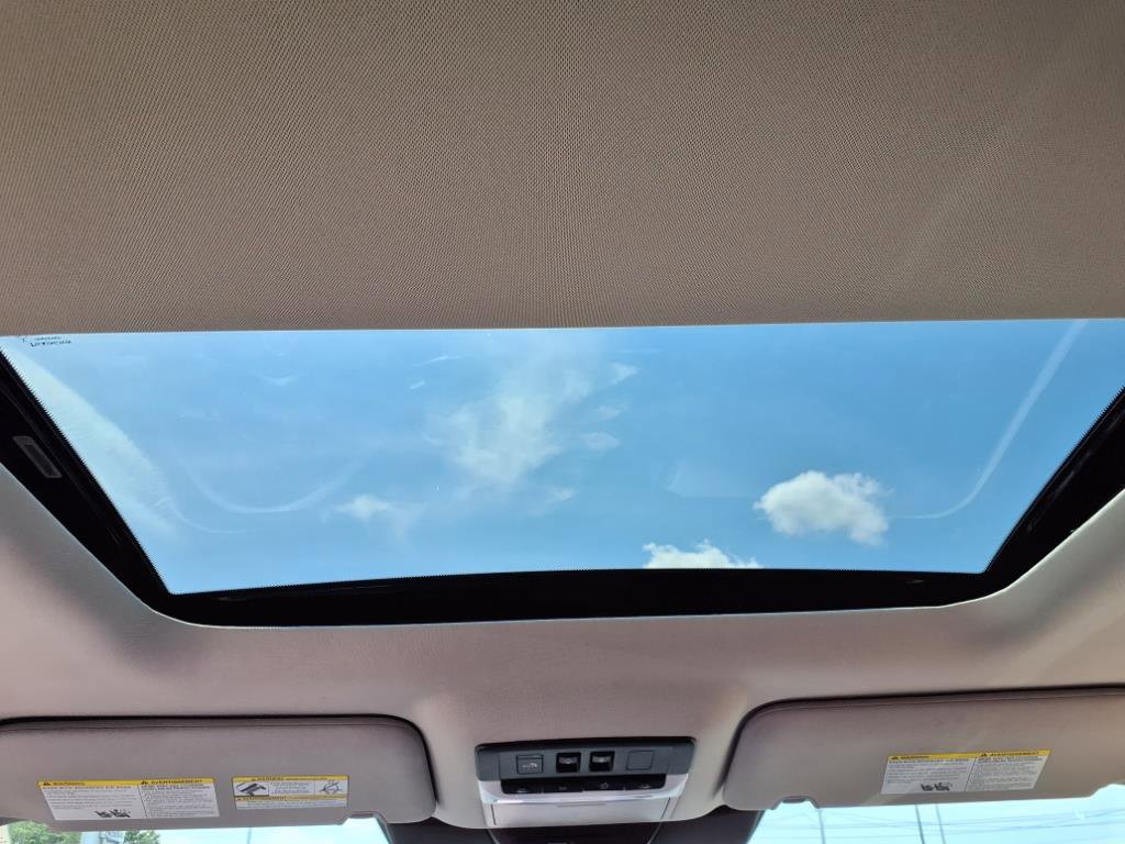 New 2025 Nissan Pathfinder SL w/ SL Premium Package image 5