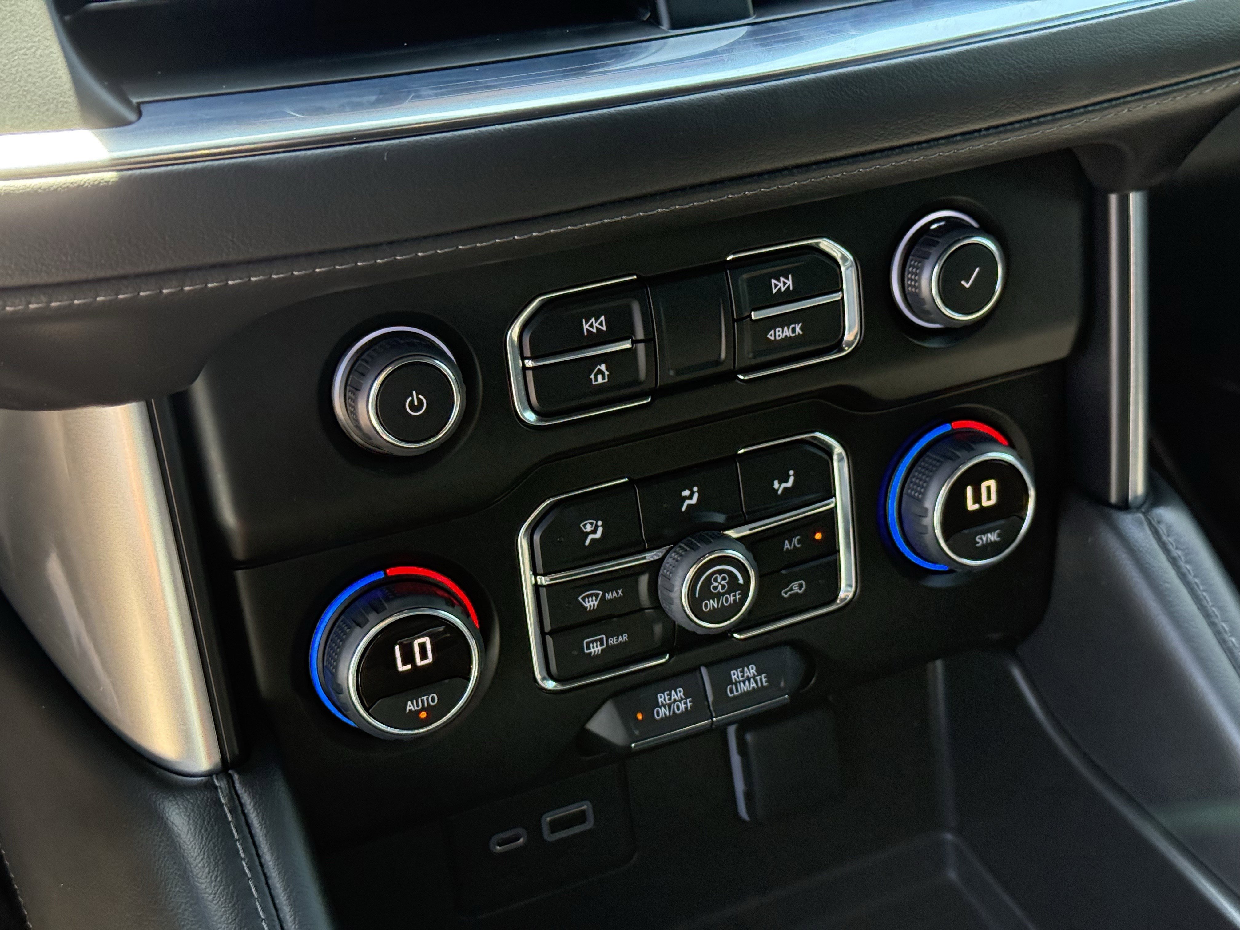 Used 2023 Chevrolet Tahoe LS image 23