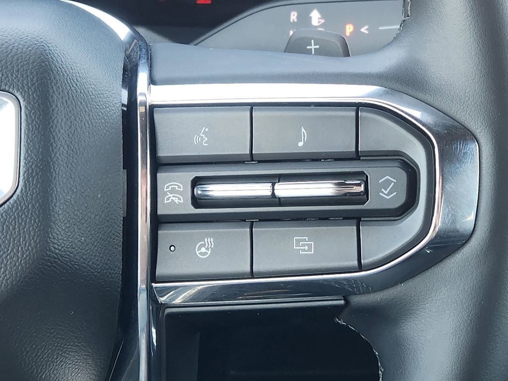 Used 2025 GMC Acadia Elevation image 28