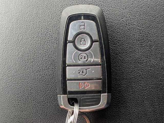 Used 2024 Ford Edge SEL w/ Sport Appearance Package image 36