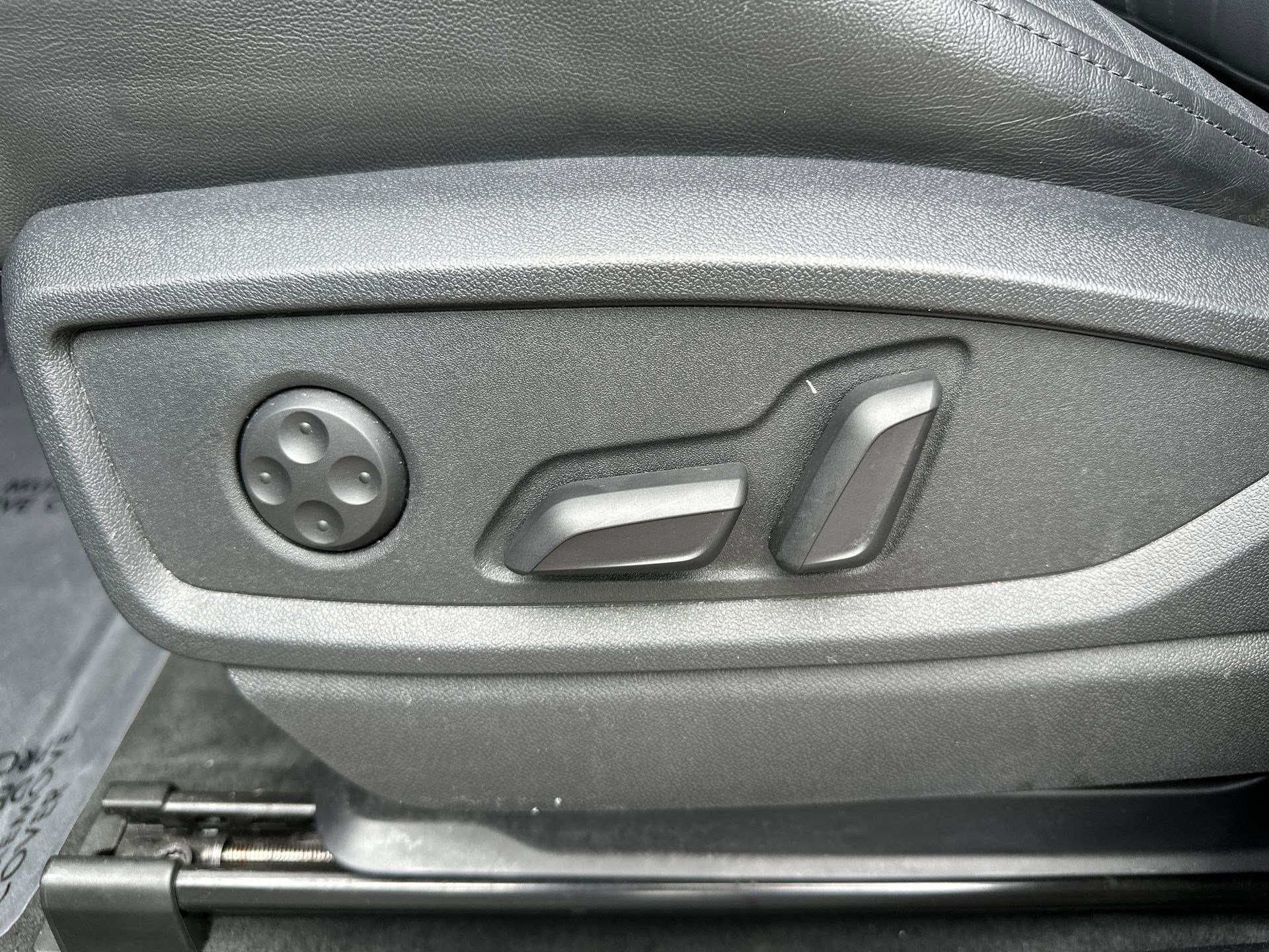 Used 2025 Audi Q5 2.0T Premium image 14