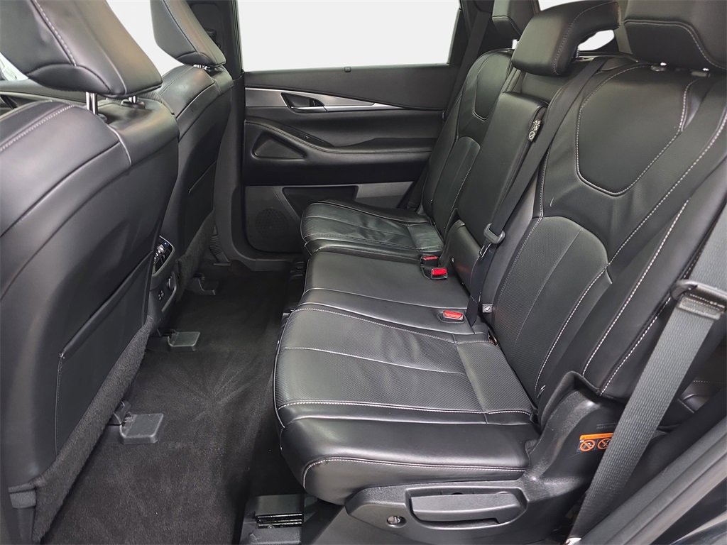 Used 2023 INFINITI QX60 Luxe w/ Cargo Package image 13
