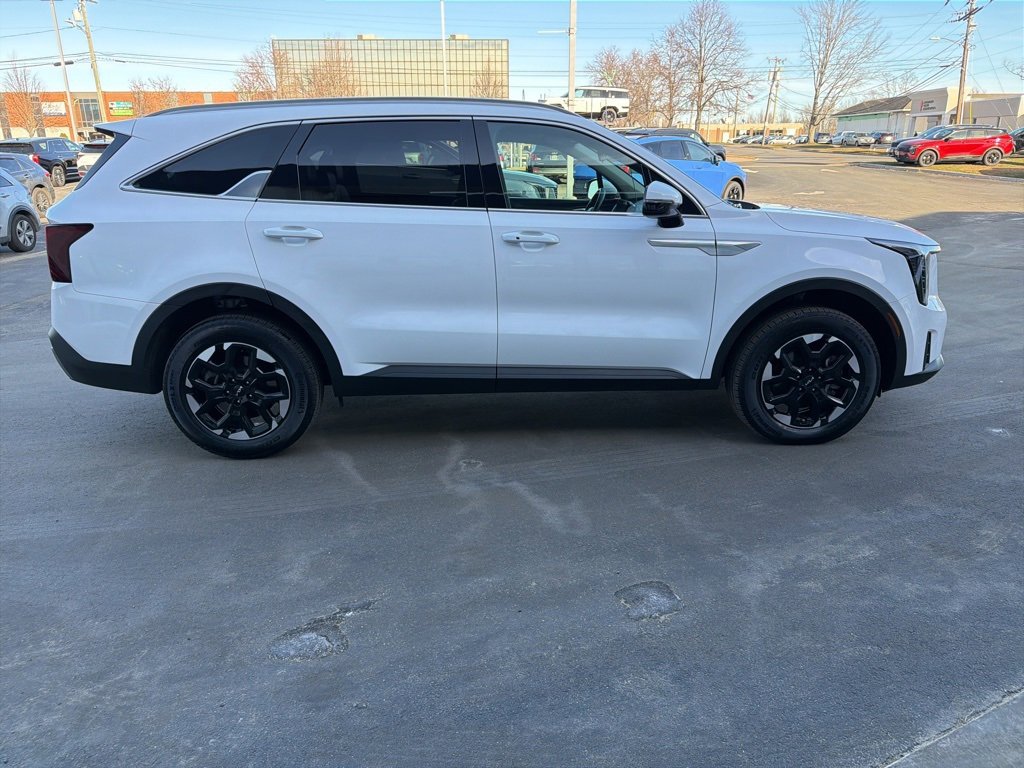 Certified 2025 Kia Sorento S image 5