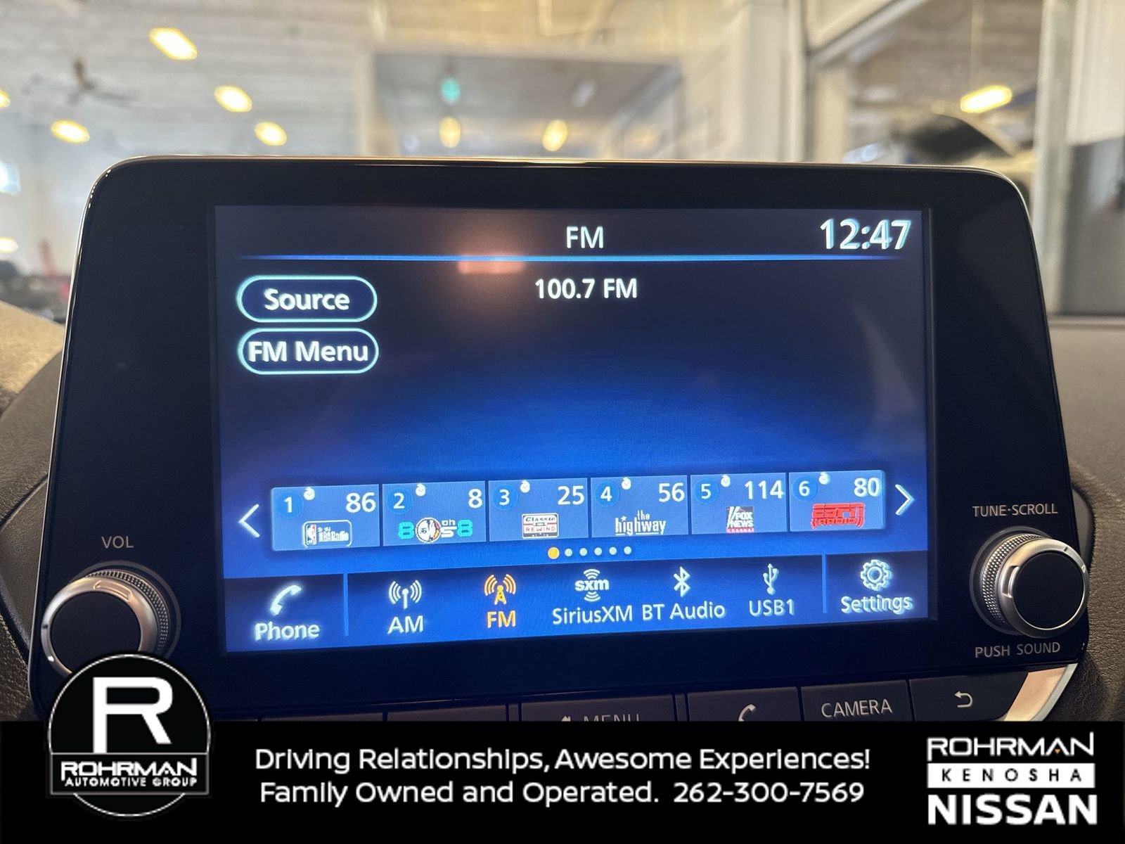 Used 2025 Nissan Sentra SV image 7