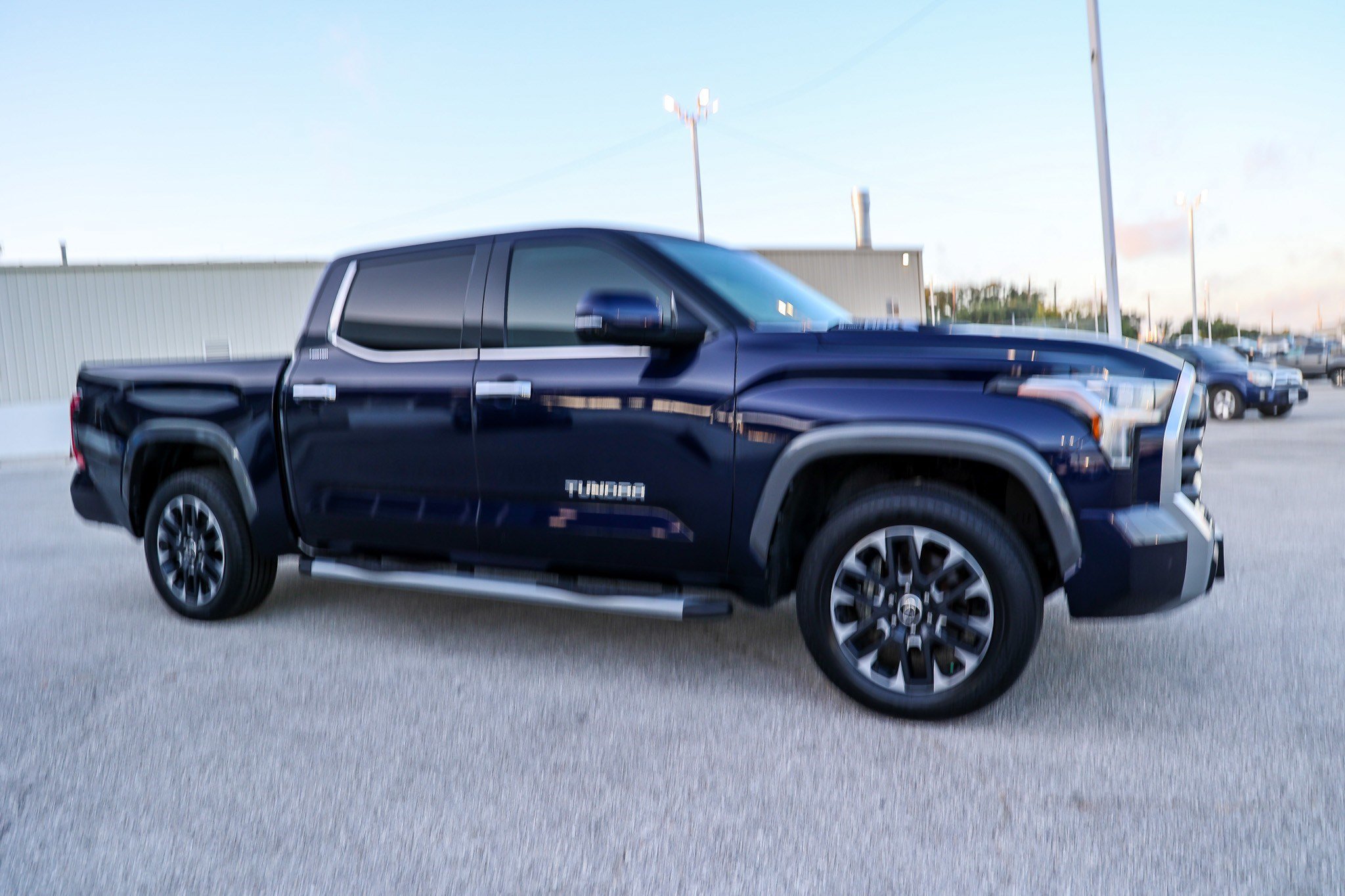 Used 2023 Toyota Tundra Limited AWD/4WD image 7