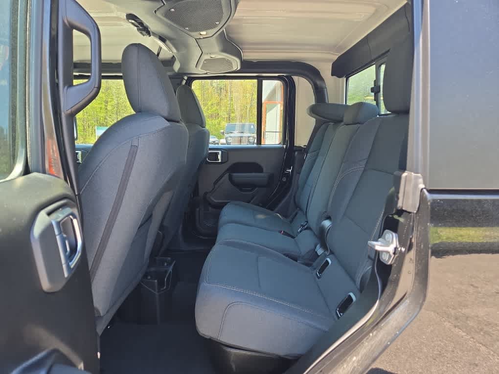 New 2026 Jeep Gladiator Sport AWD/4WD image 19