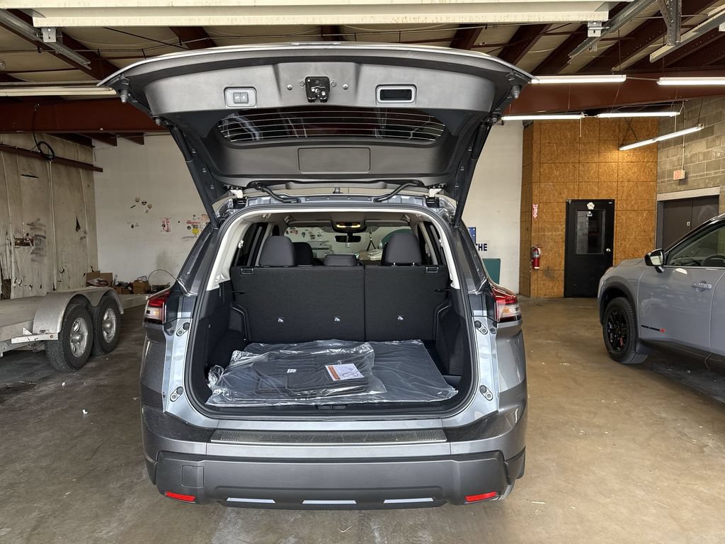 New 2026 Nissan Rogue SV w/ Cold Weather Package AWD/4WD image 19