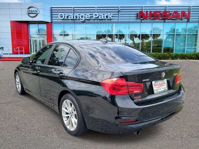 Used 2018 BMW 320i xDrive Sedan w/ Convenience Package AWD/4WD image 3