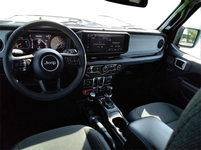 Used 2024 Jeep Wrangler Willys image 30
