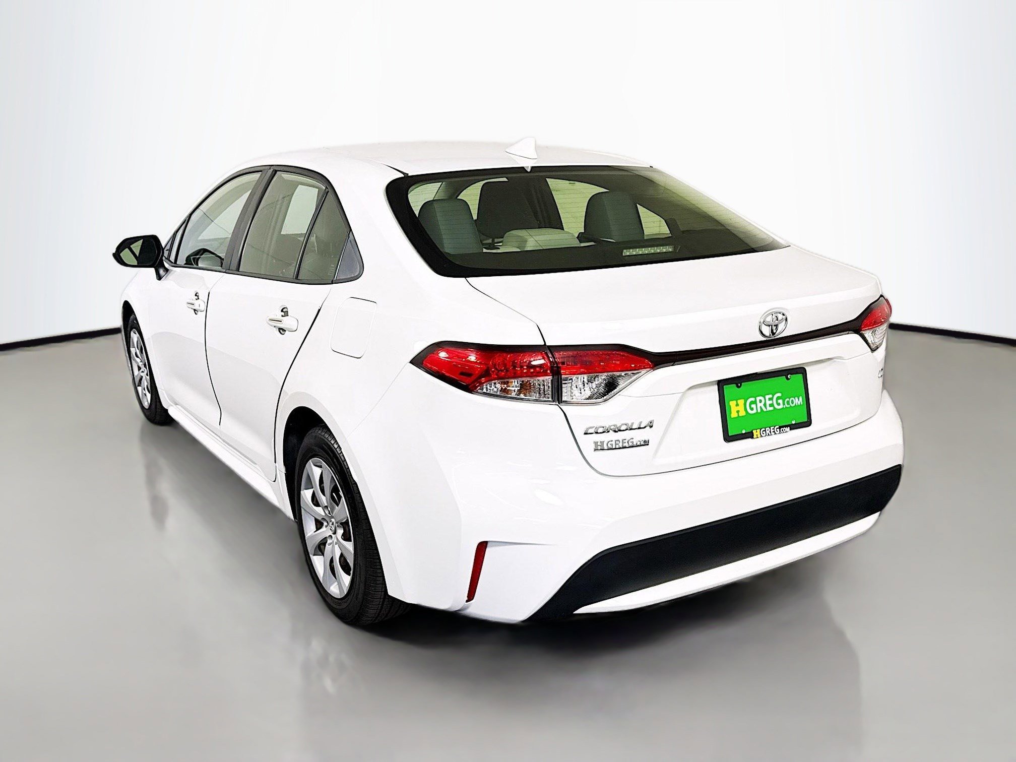 Used 2021 Toyota Corolla LE image 7