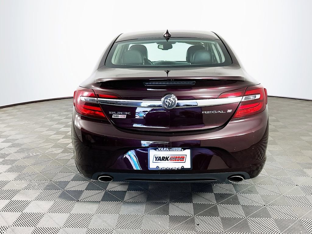 Used 2017 Buick Regal Sport Touring FWD image 9