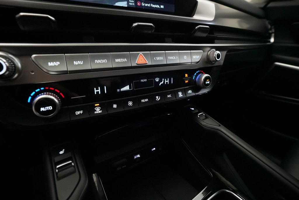 Used 2025 Kia Telluride S image 22