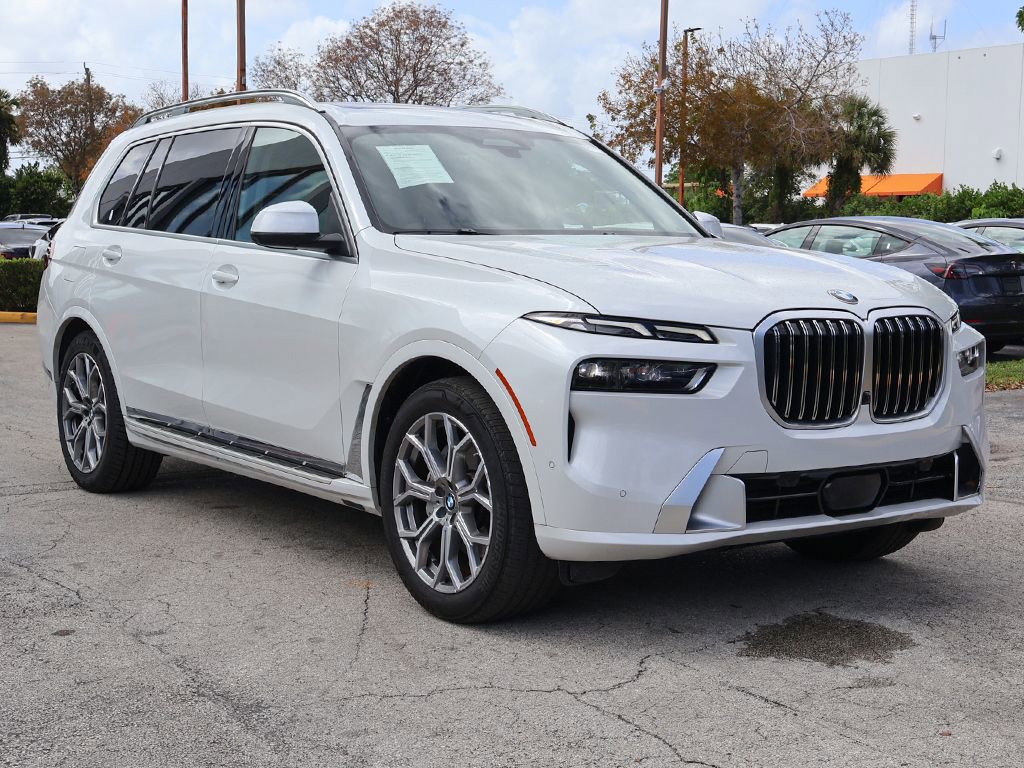 Used 2023 BMW X7 xDrive40i w/ Executive Package image 62