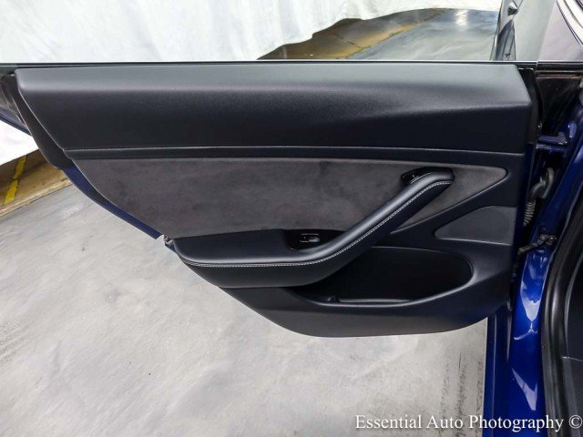 Used 2018 Tesla Model 3 Long Range RWD image 37