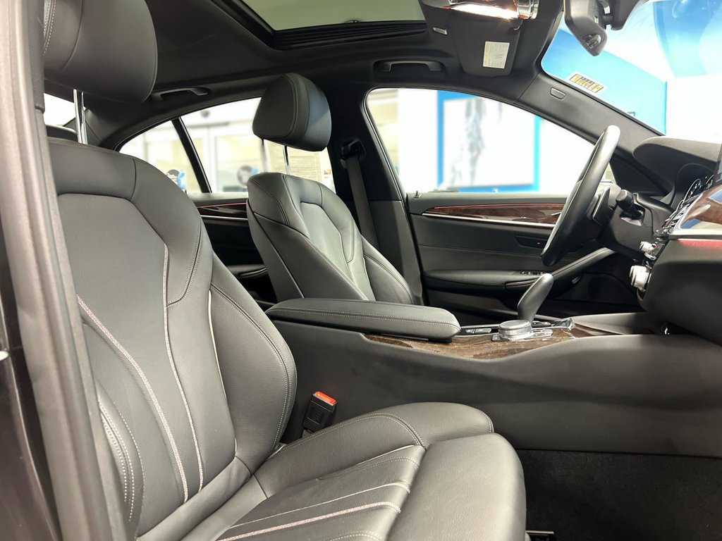 Used 2019 BMW 540i xDrive w/ Convenience Package AWD/4WD image 47