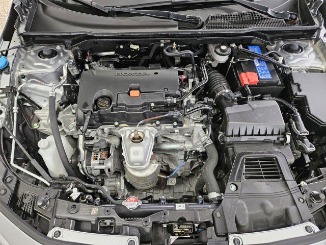 Used 2024 Honda Civic Sport image 6