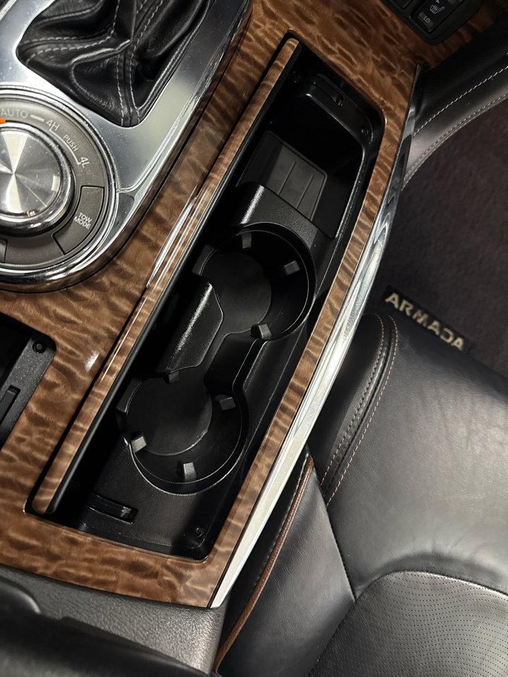 Used 2020 Nissan Armada SL image 27