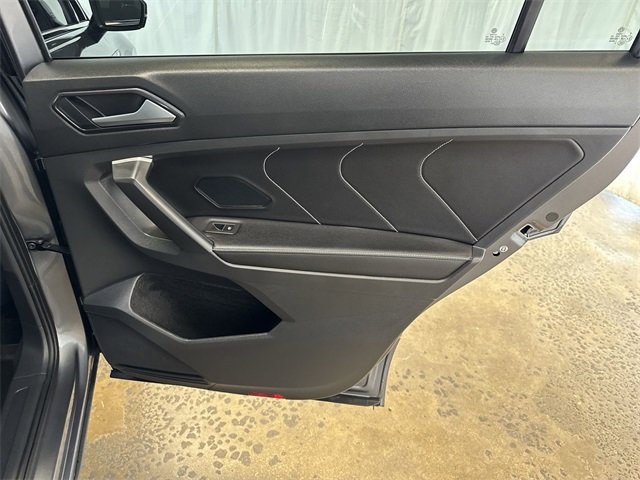 Used 2024 Volkswagen Tiguan SEL R-Line image 26