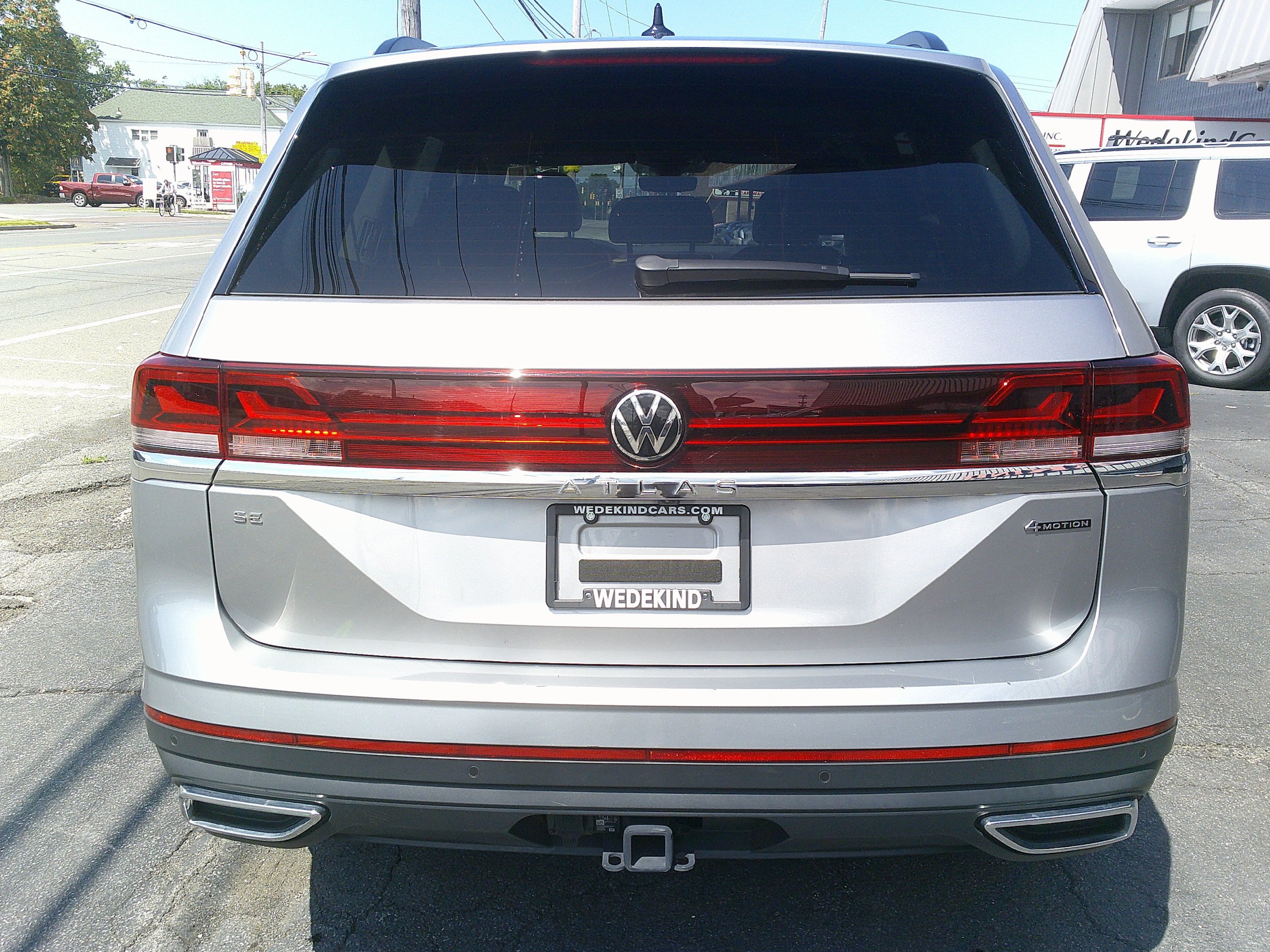 Used 2025 Volkswagen Atlas SE AWD/4WD image 11