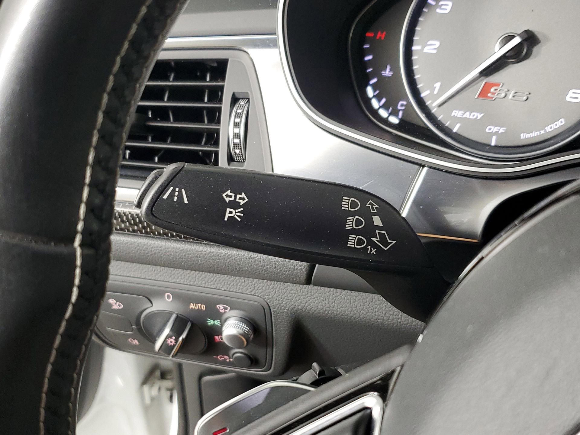 Used 2016 Audi S6 Prestige w/ Prestige Package image 37