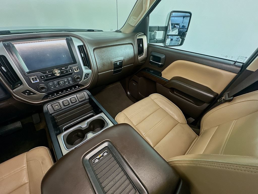 Used 2017 GMC Sierra 2500 Denali w/ Duramax Plus Package image 11