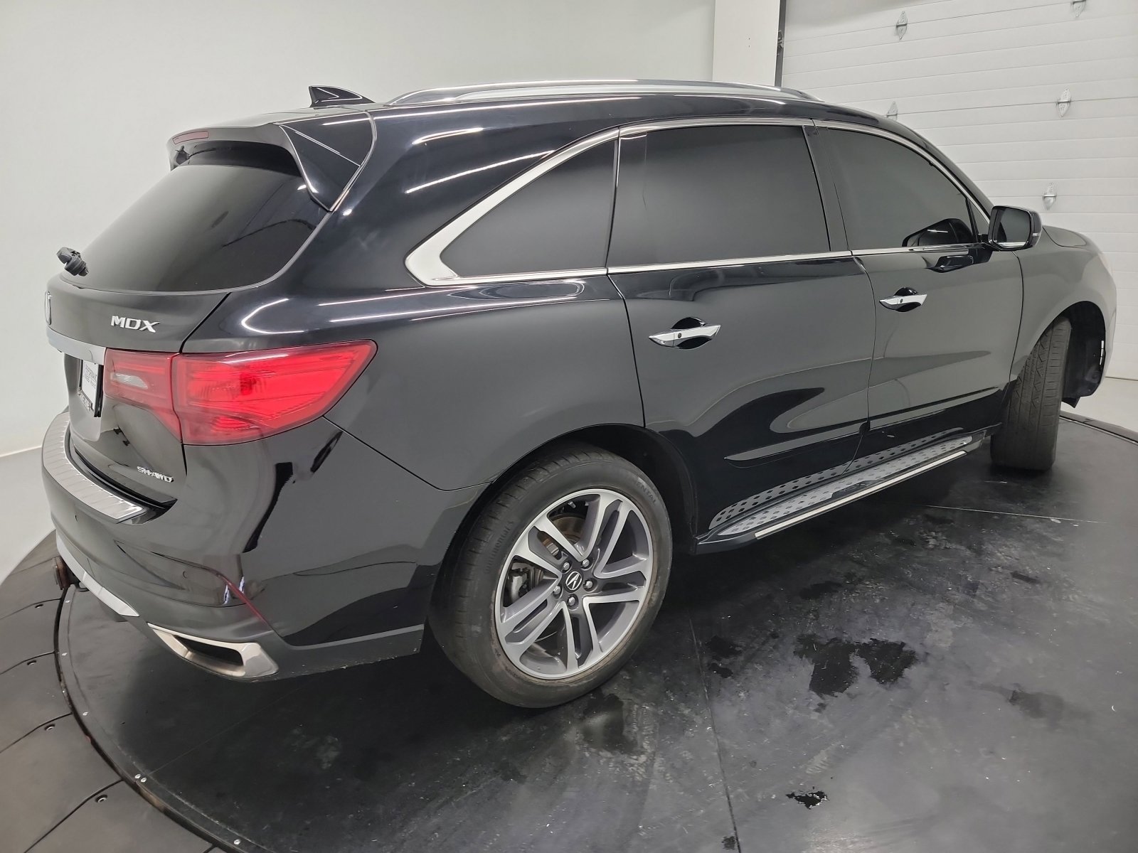 Used 2017 Acura MDX SH-AWD w/ Advance Package image 9