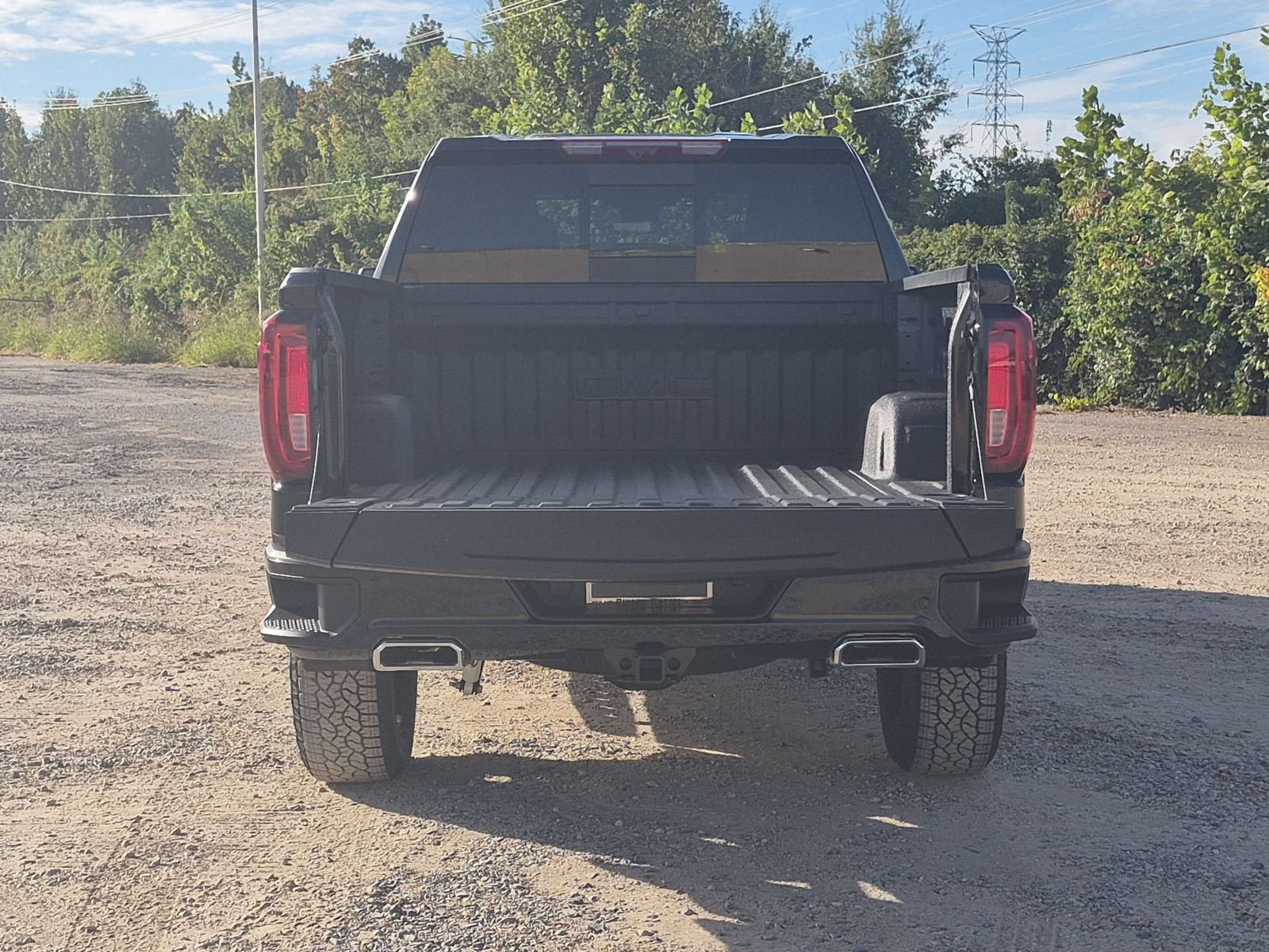 New 2026 GMC Sierra 1500 AT4 w/ AT4 Premium Package AWD/4WD image 4
