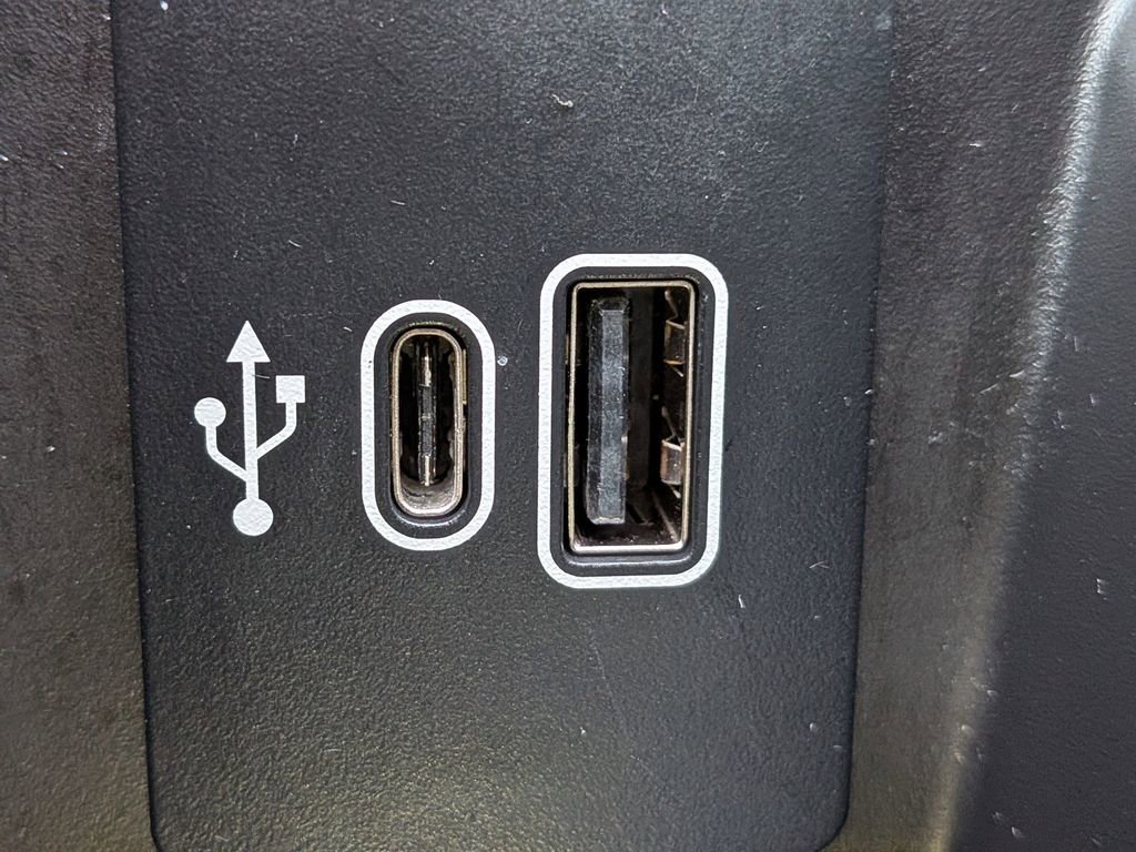 Used 2025 Lincoln Nautilus Premier image 24